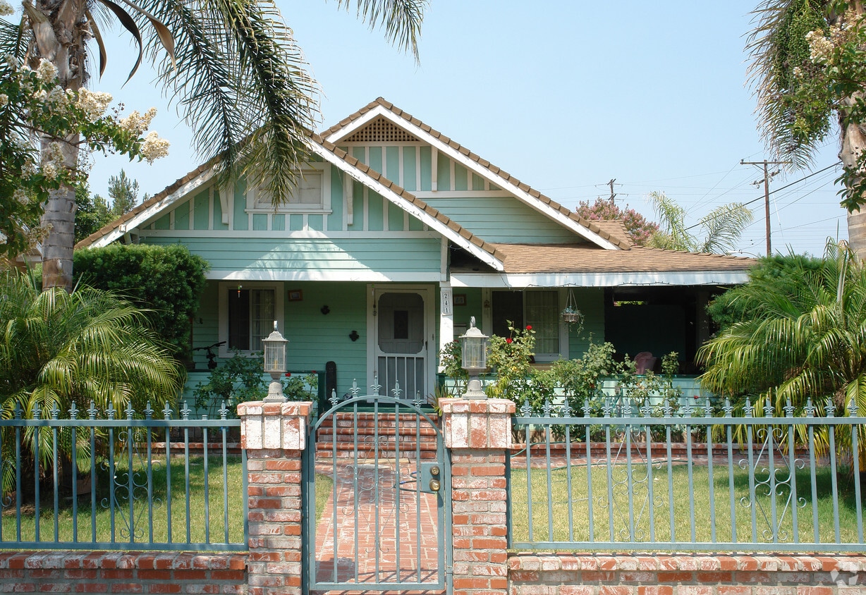 Building Photo - 241 Orange Grove Ave
