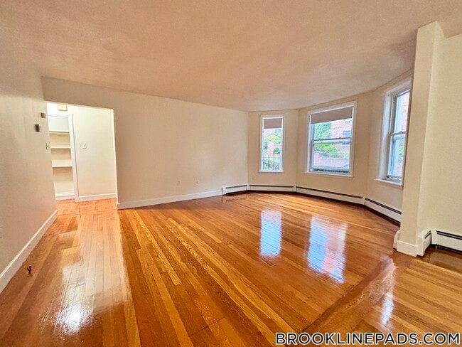 Building Photo - 312 Tappan St