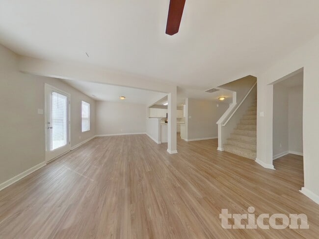 Foto del edificio - 1210 Willow Bridge Ct