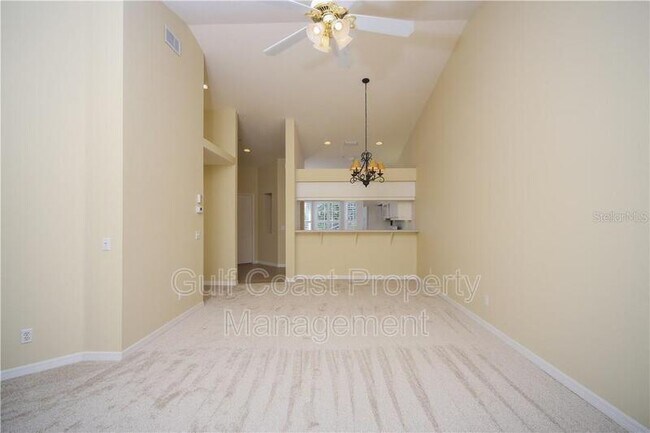 Foto del edificio - 902 Addington Ct