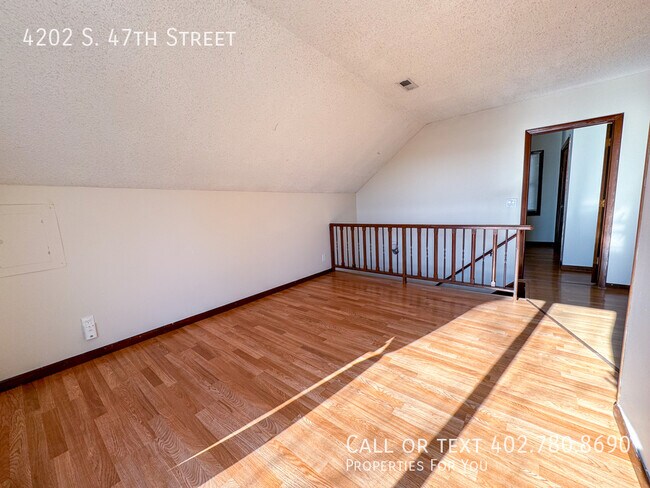 Foto del edificio - 4202 S 47th St