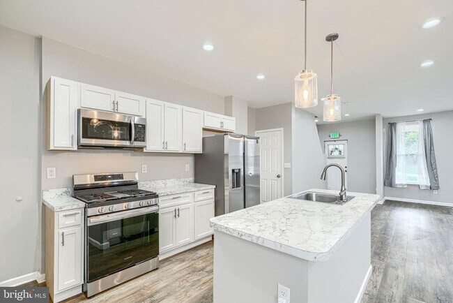 Foto del edificio - 1702 E 32nd St