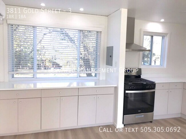 Foto del edificio - 3811 Gold St