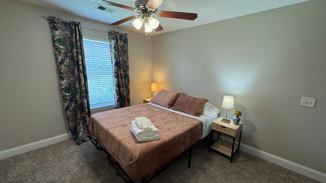 Foto del edificio - 117 Growden Ln