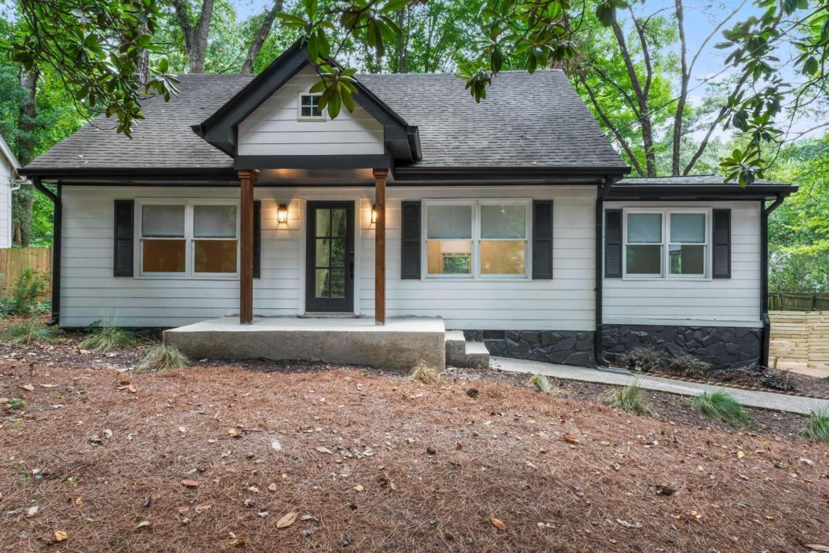 Foto principal - 2735 Defoors Ferry Rd NW