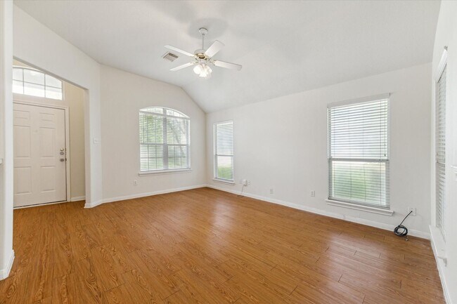 Building Photo - 1806 Arbor Glen