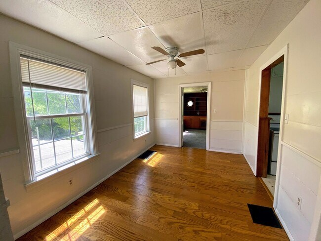 Foto del edificio - 1301 North- Creston neighborhood- Water Included