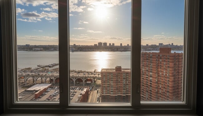 Foto del edificio - 3333 Broadway