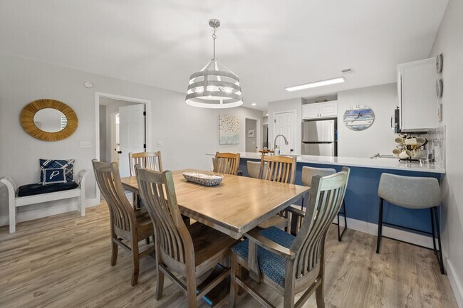 Foto del edificio - 410 Blue Stem Dr