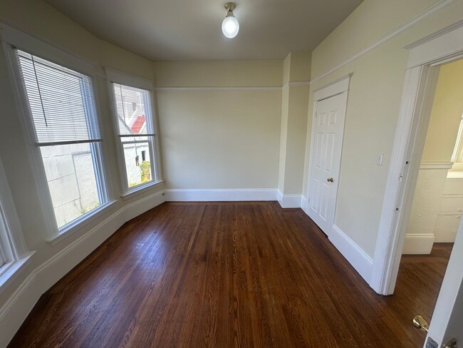Building Photo - 438-440-440 Castro St