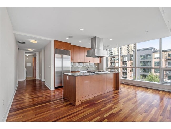 Foto del edificio - 222 2nd St SE