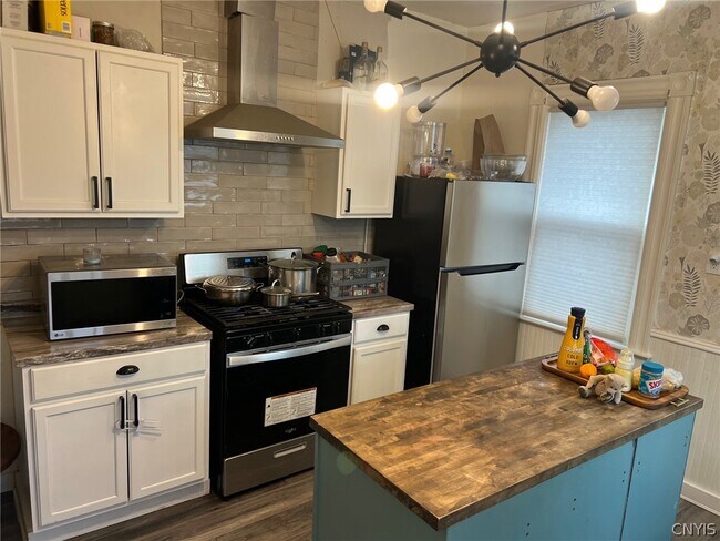 Foto del edificio - 110 Clinton Pl