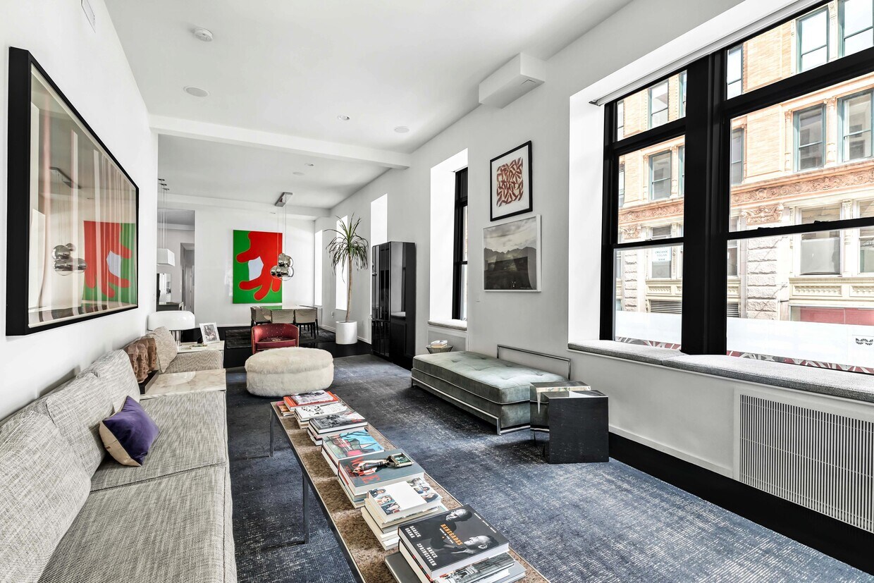 Foto principal - 60 E 13th St