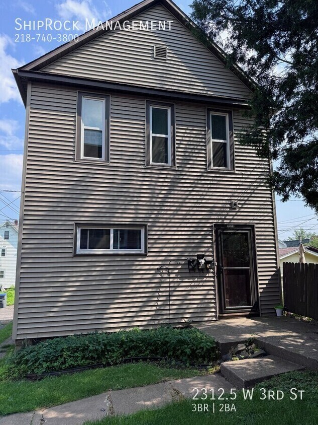 Primary Photo - 2312.5 W 3rd St
