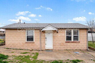 Building Photo - 221 W Felton Ave