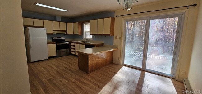 Building Photo - 323 Cushetunk Dr