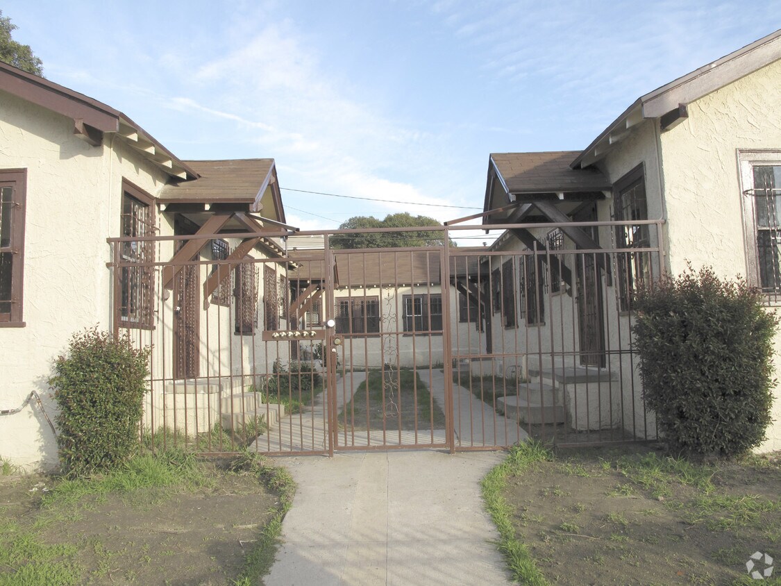 Foto del edificio - 3952 Brighton Ave