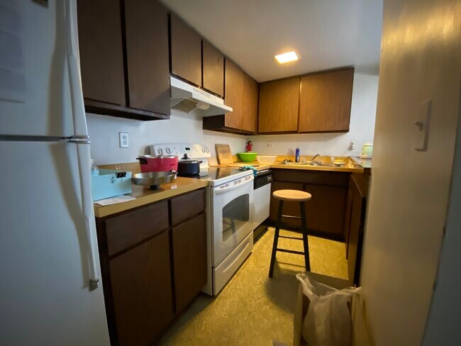 Kitchen - 1412 Geddes Ave