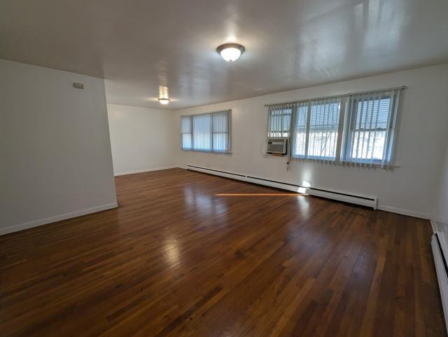 Foto del edificio - 3 bedroom in SKOKIE IL 60077