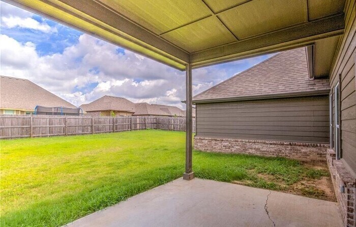 Building Photo - Beautiful 4 Bed Home!!
