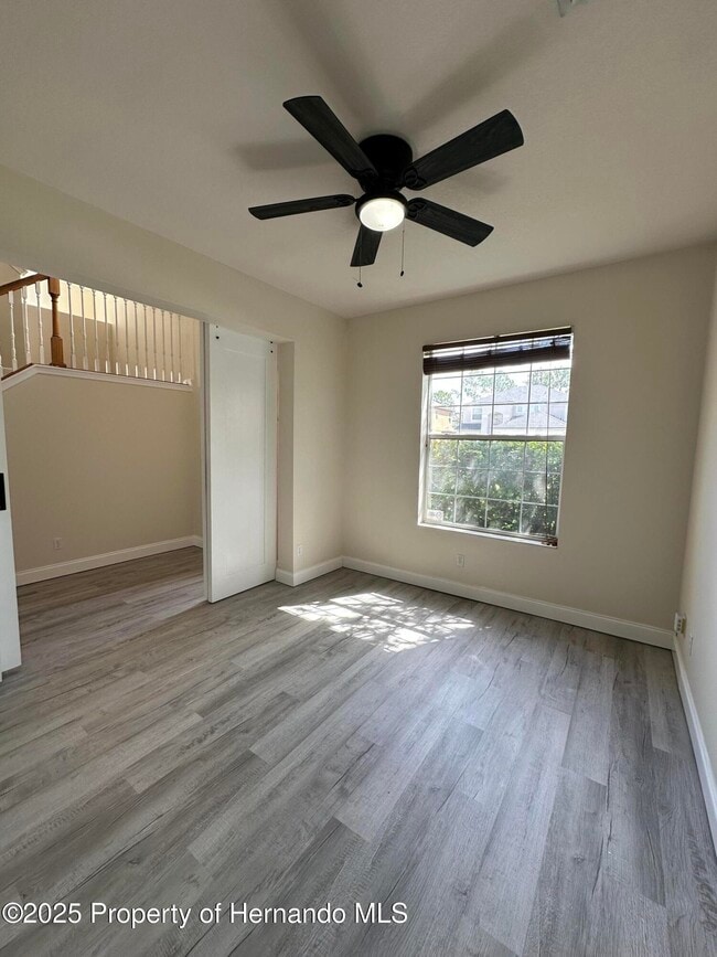 Building Photo - 14227 Wake Robin Dr