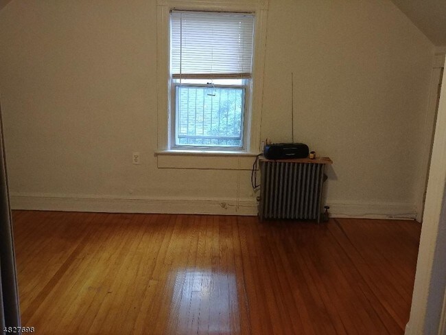 Building Photo - 47 Orchard St