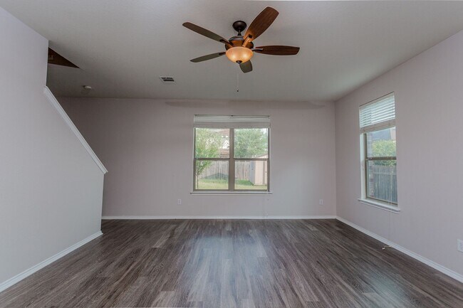 Foto del edificio - 2007 Rim Rock Dr