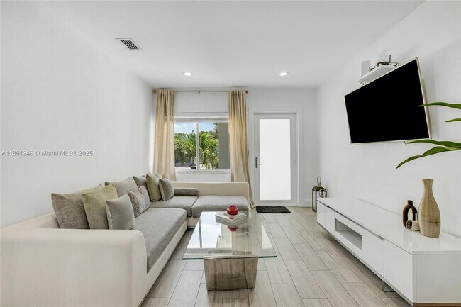Foto del edificio - 3675 SW 26th St