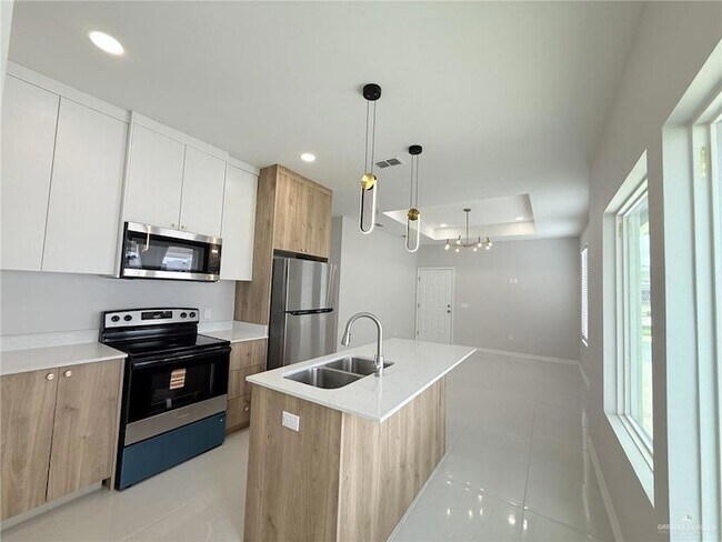 Foto del edificio - 4225 Heron Ave
