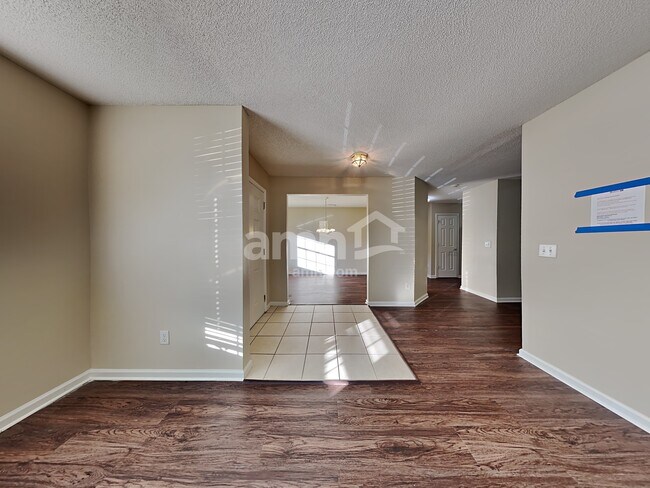 Building Photo - 11107 Apple Blossom Trail E