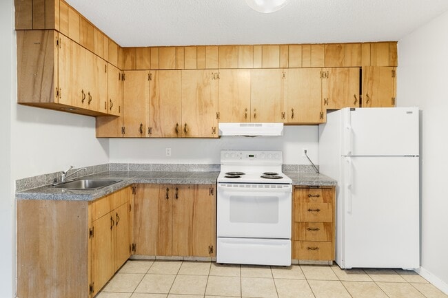 Building Photo - 2163 Hamilton St