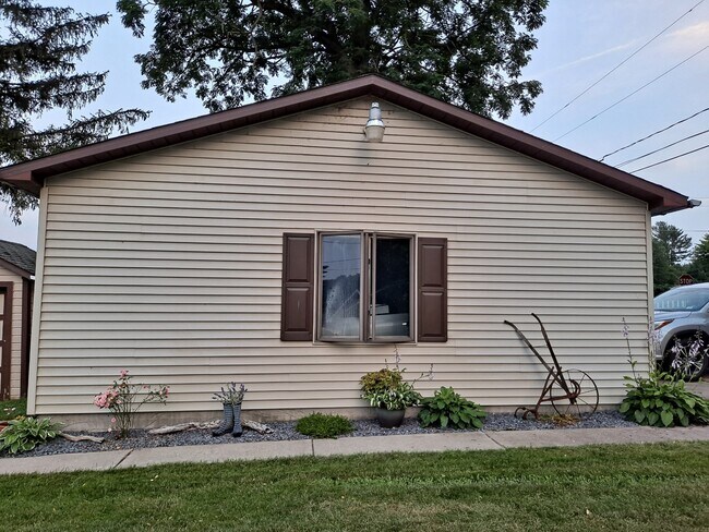 Building Photo - 70 Dann Dr