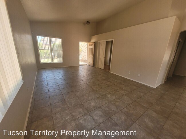 Foto del edificio - 4 br, 2 bath House - 256 S. Ridgefield Avenue