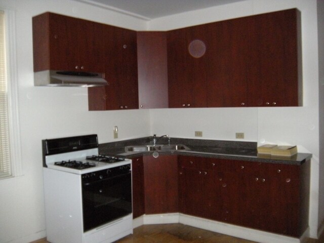 Foto principal - 2716 N Marshfield Ave