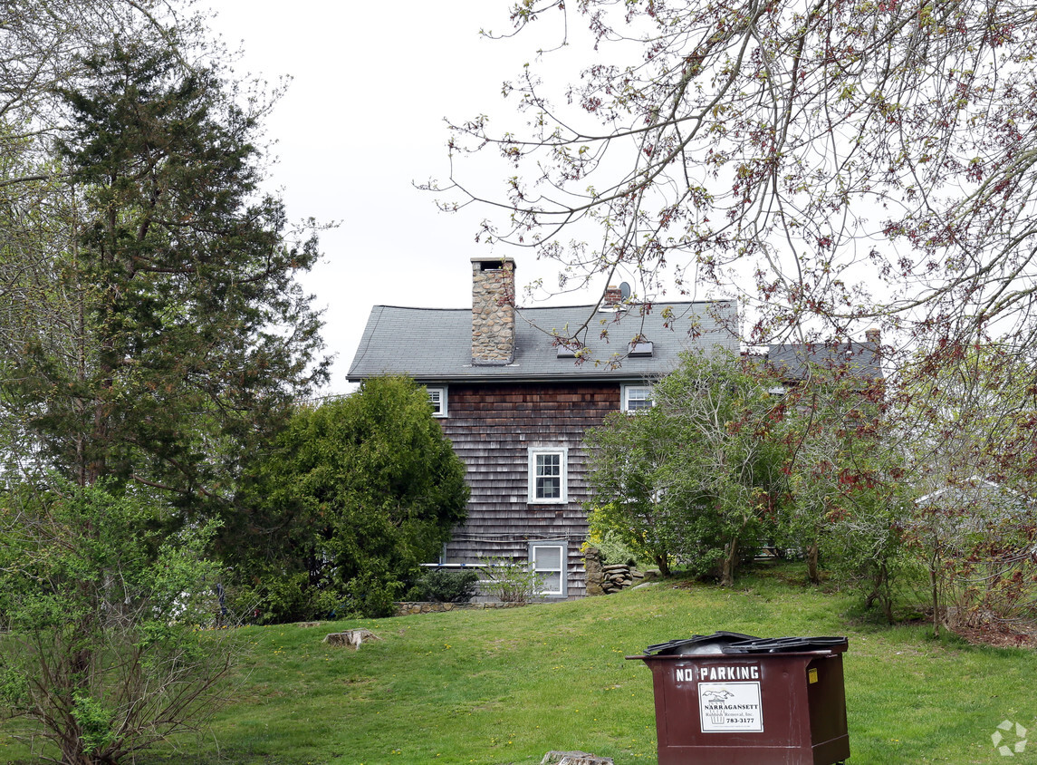 Foto del edificio - 1801 Matunuck Schoolhouse Rd