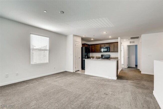 Foto del edificio - 4496 Pencester St