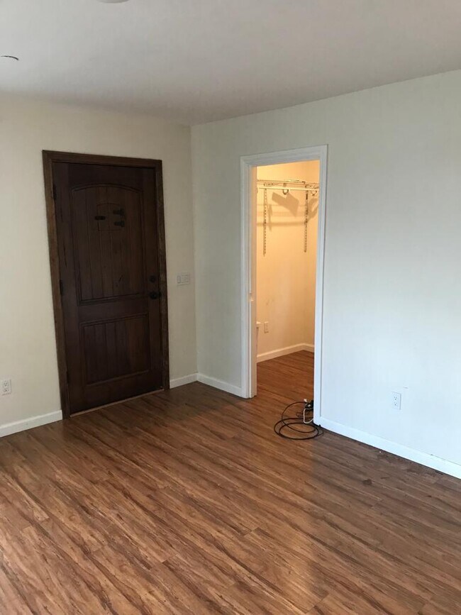 9407 Trails End Dr, Chatsworth, CA 91311 House Rental in Chatsworth