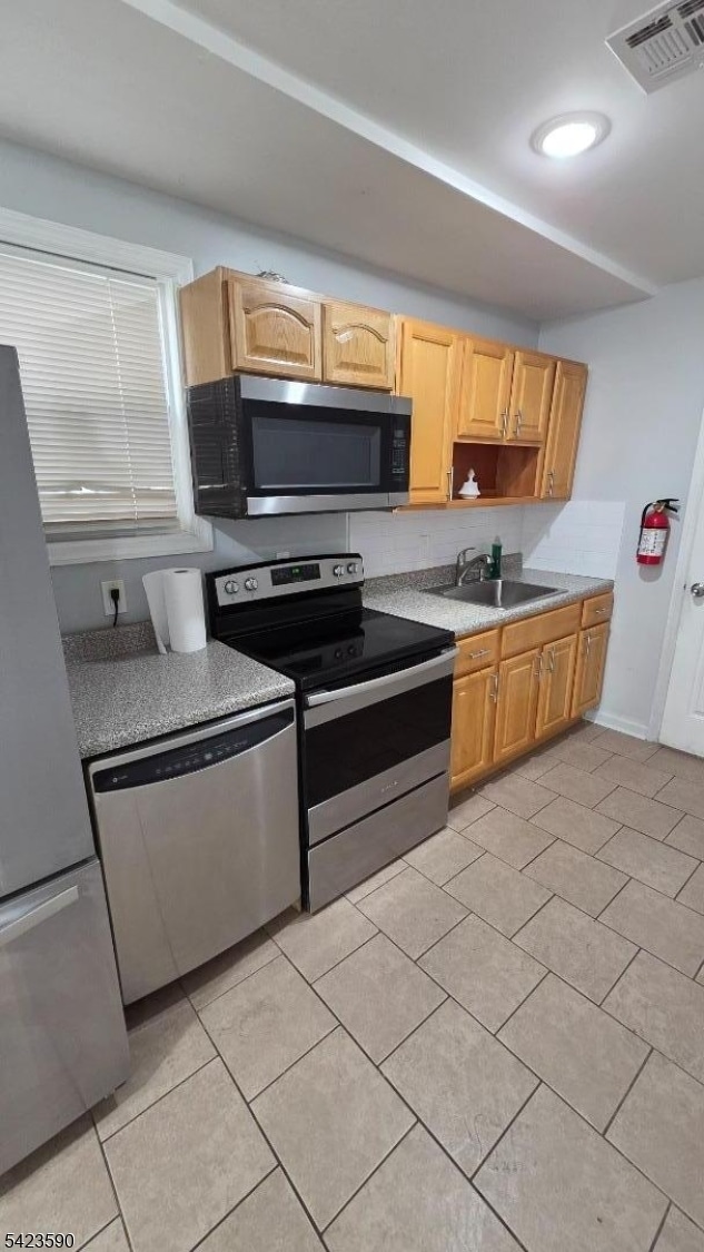 Foto del edificio - 138 Lafayette St