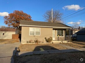 Building Photo - 1313 N Walnut St