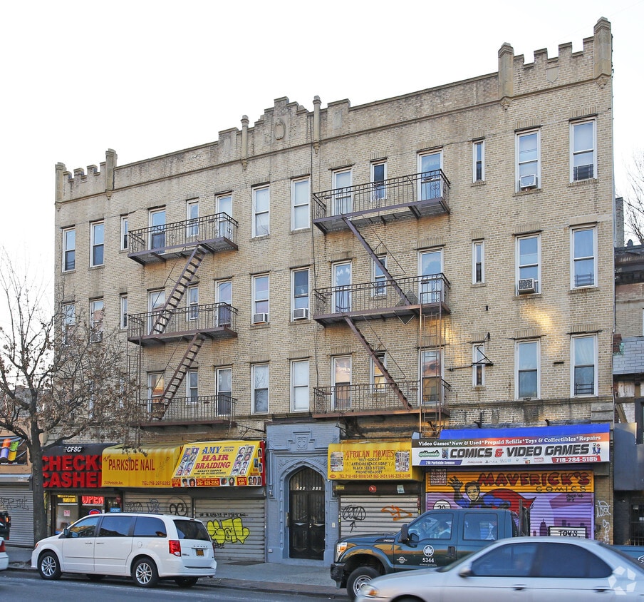 Primary Photo - 214 Parkside Ave