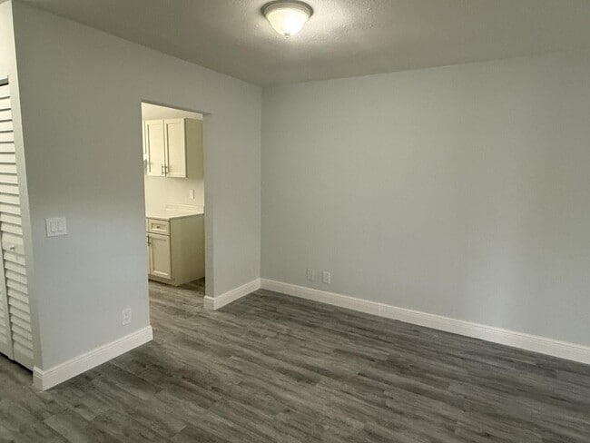Foto del edificio - 3525 Avenue J