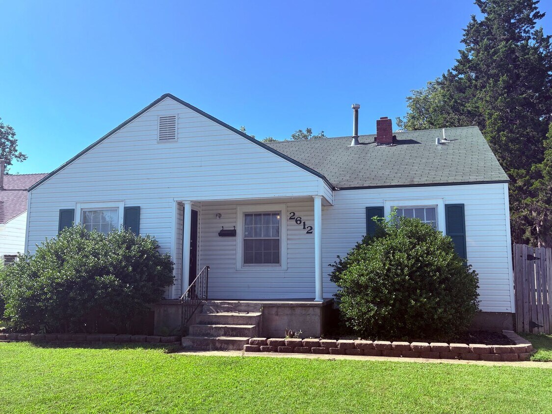 Primary Photo - Charming two bedroom home in N.W. OKC