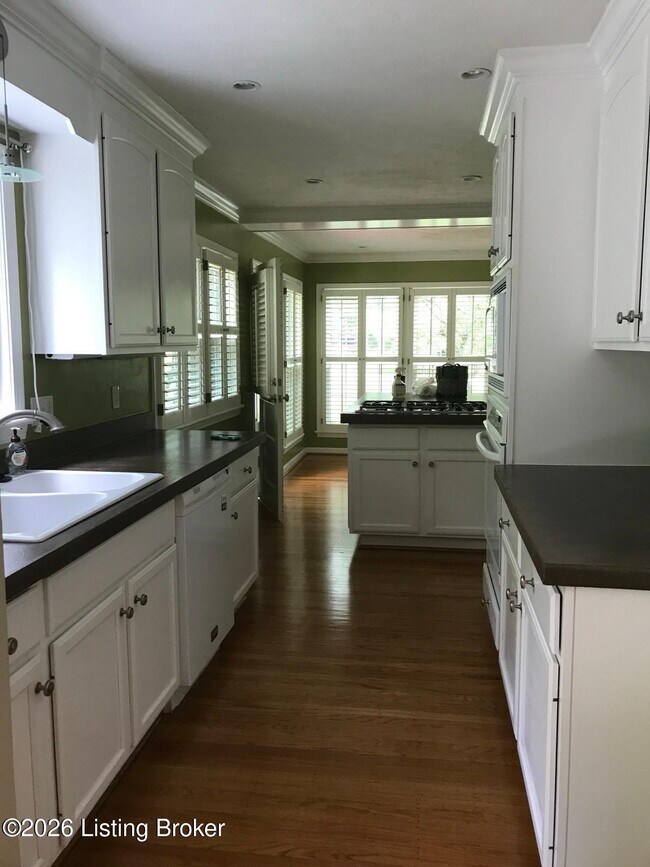 Building Photo - 401 Winton Ln