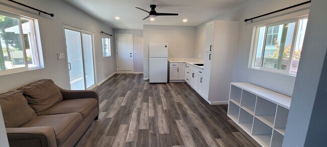 Foto del edificio - Ohana in Wailuku-Available February 1st!