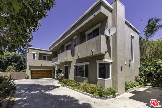Foto del edificio - 4025 Wade St