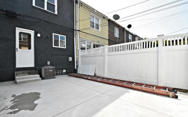 Foto del edificio - 3554 Miller St