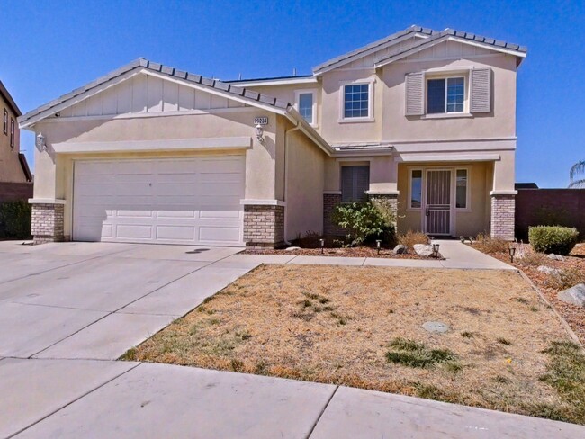 Building Photo - Charming 2-Story Home with Spectacular Views!