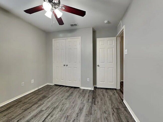 Foto del edificio - 118 Abelia Dr