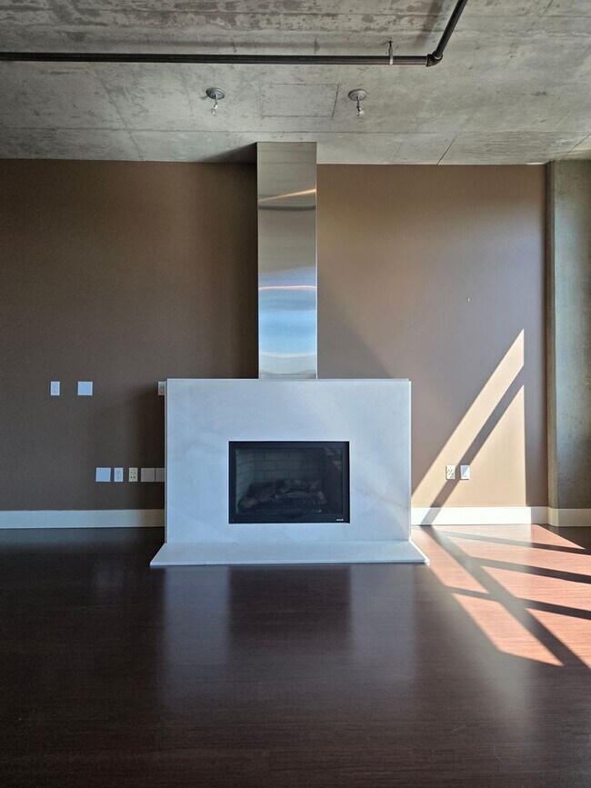 Foto del edificio - Stunning Condo with Large Private Rooftop ...