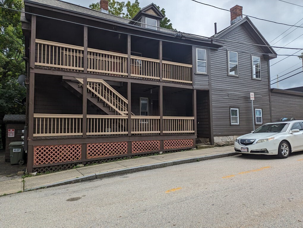 Primary Photo - 24 Negus St